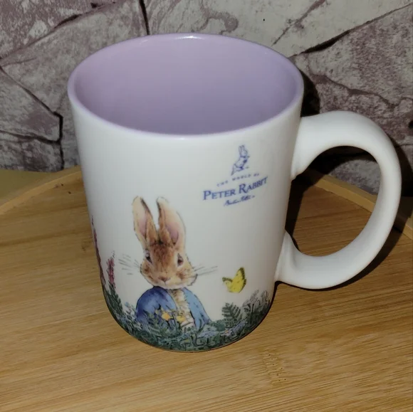 Peter Rabbit Ceramic Mug with Pastel Design - Picture 2 of 3